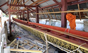 Wat Mai ceremonial boat